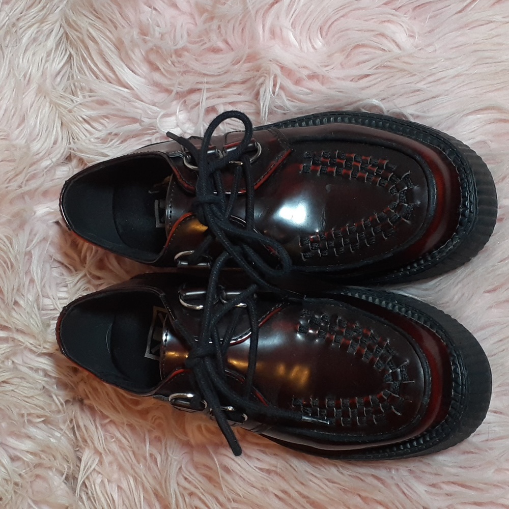 TUK burgundy rub off Mondo soul creepers size 7 us